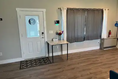 Image de Amazing Little Condo, 10 minutes from the lake