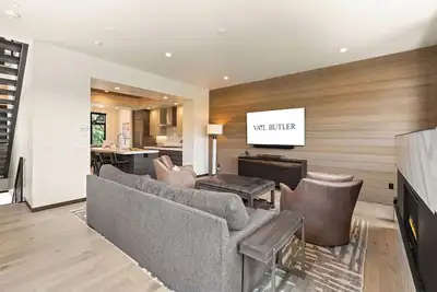Image de New Modern Condo minutes from Beaver Creek! Basecamp 14c
