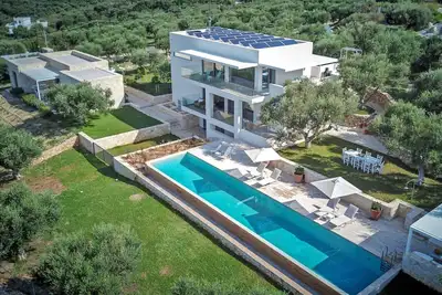 Image de Villa Bluewhite - Pláka, Crete