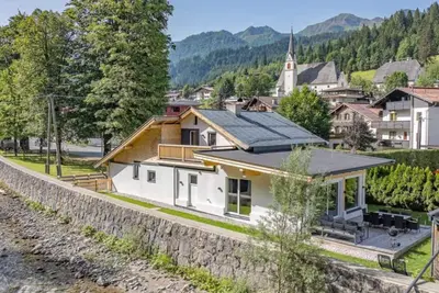 Image de Chalet luxueux dans le centre, 50m du bus de ski