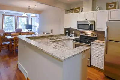 Image de Fernie - Polar Peak Chalet #11