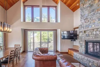 Image de Fernie - Ski in/out Snow Creek Cabin #507