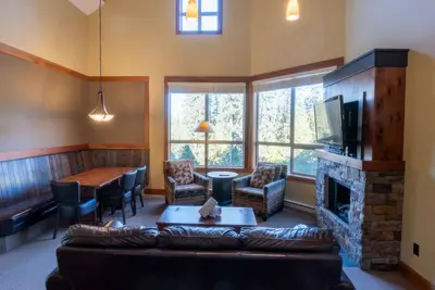 Image de Fernie - Timberline Lodges Juniper #642