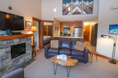 Image de Fernie - Timberline Lodges Juniper #647