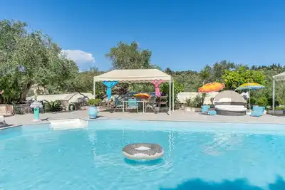 Image de Studio 'Paco's Resort Standard 4' avec vue sur la montagne, Wi-Fi et climatisation
