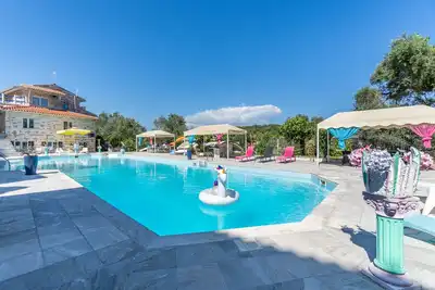 Image de Studio 'Paco's Resort Standard 2' avec vue sur la montagne, Wi-Fi et climatisation