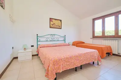 Image de Appartement \"Mare Etrusco Villetta D1\" avec jardin privé et Wi-Fi