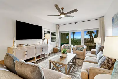 Image de Gorgeous Updated Oceanfront 3 Bedroom Villa with community pool