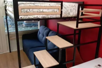 Image de Studio Avec Terrasse Sur Parc Arbore