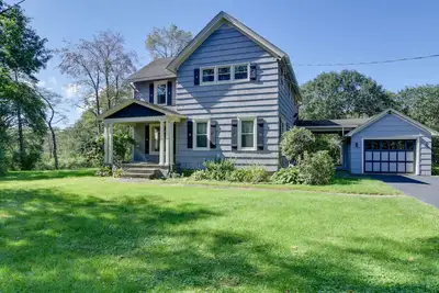 Rustic Bainbridge Retreat w/ Spacious Yard!