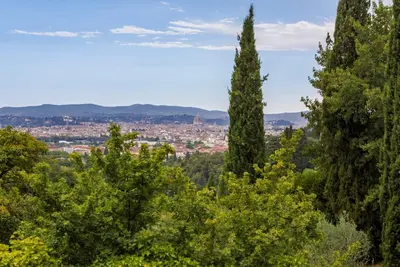 Image de Panoramic and independent villa surrounded by greenery one step from Florence