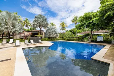 Image de Casa Jazz • 3 Br Garden-Pool Condo • Walk to Blue-Flag Playa Ocotal • 6 Guests