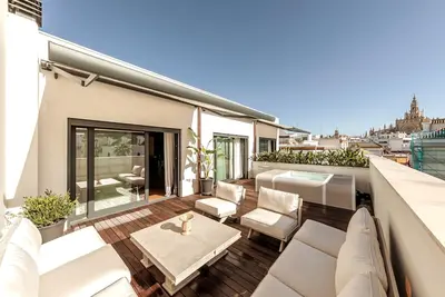 Image de Reales Atarazanas Attic with Terrace