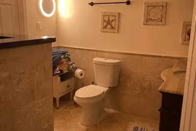 Image de Waterfront Main Level Queen Room