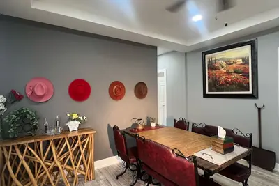 Image de Large Space With Garage