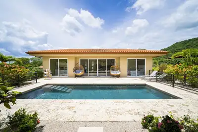 Image de Beautiful 2 bedroom house with pool