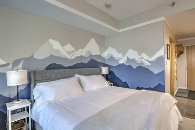 Image de The ultimate ski studio at Keystone! Upgraded with a premium king size bed.