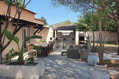 Image de Villa à La Crau avec piscine privée