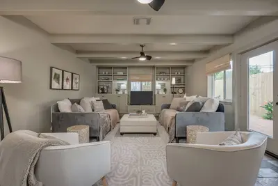 Image de A sweet cosy bungalow in the heart of Houston perfect for families & pets!