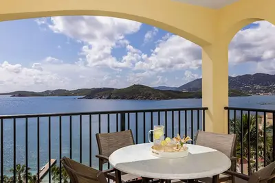 Image de 𝐅𝐢𝐧𝐝𝐢𝐧𝐠 𝐌𝐞𝐢𝐥𝐢’𝐬 Beachfront Dream Holiday at Frenchman's Cove Resort