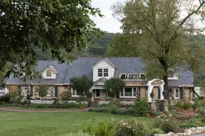 Image de Wilderness Club Big Cedar Studio! Valentine's weekends & Easter week! \n