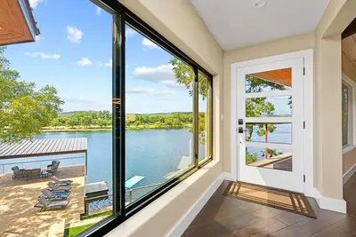 Image de Incredible home on constant level Lake Lbj, booking now for the summer of 2024!