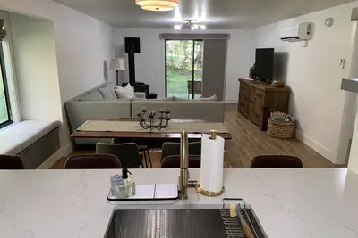 Image de Freshly renovated golf course condo near downtown McCall and Payette Lake!