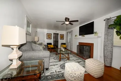 Image de Theluxa Home Near Wright Pat, Miami Valley, Ud, Wright State University, Etc. .