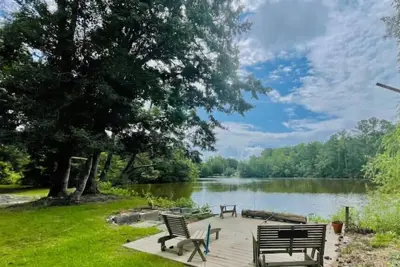 Image de Lake House w/pool 10min to beach Dog friendly\n