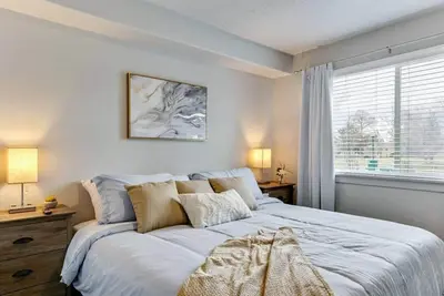 Image de King Bed, Family Friendly, Mountain Views, Minutes from Uvu & Byu