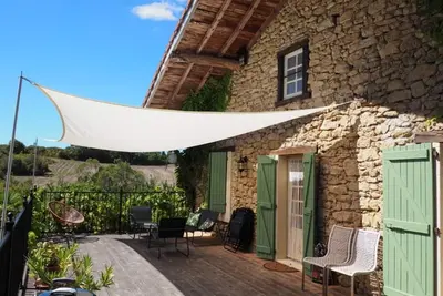 Image de Gîte Romarin | Domaine du Cammazet | Gîtes & Lodges | Piscine | Confort | Nature