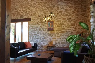 Image de Gîte Figuier | Domaine du Cammazet | Gîtes & Lodges | Piscine | Confort | Nature