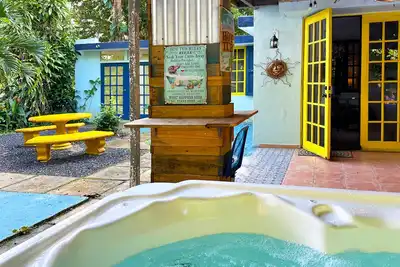 Upscale El Yunque Retreat Spa, Generator, Parking