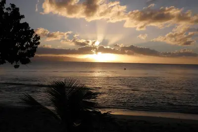 Image de A 5 minutes à pied de la plage, entre mer et montagne