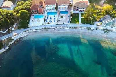 Beachfront apartment complex with pool, 200 meters from the centre of Kassiopi