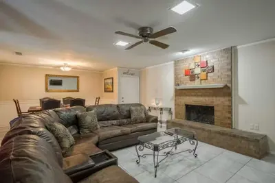 Image de 2 bed 2 bath no cleaning fees!