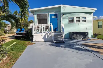 Image de Paradise Beachside Cottage on Jensen Beach