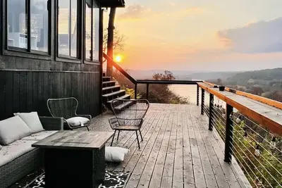 Image de Million Dollar Lake Views On Lake Austin Mins to Dt