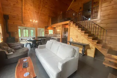 Image de Cozy secluded cabin, close to Sultan's Run Golf Course and Holiday World!