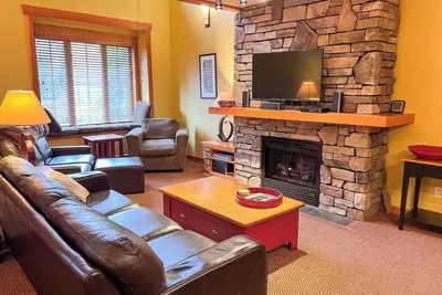 Image de 3 Bedrooms Plus Loft & Den. Sleeps 10 Adults