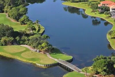 Image de Lakefront 3/2 home in the University Park Country Club - Pardon Us Golf