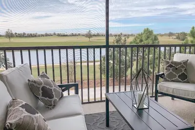 Image de Lakefront 2 Br Condo In Lakewood National - The Cortusa