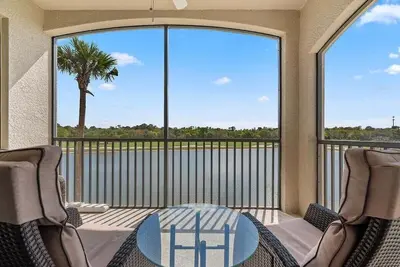 Image de Lakefront 2 Br/2 Ba condo in Lakewood National Golf Club - Pearl in the Rough