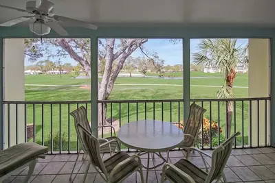 Image de Open and airy 2 Br / 2 Ba condo in Plantation Golf and Country Club - Par 3