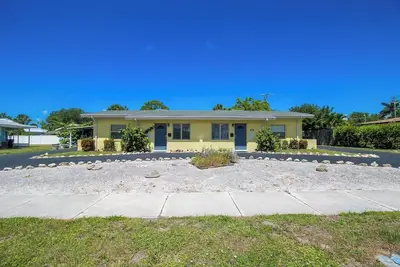 Image de 2 Br Home With Private Beach Access To Golden Beach - Luna Sea