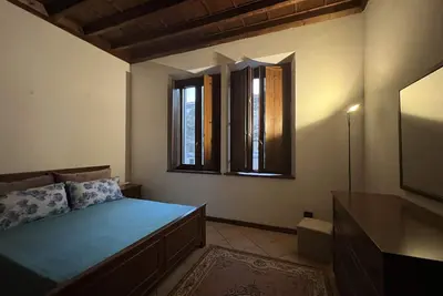 Image de Energetic apartment Walking distance to downtown Mantua and convenient to services