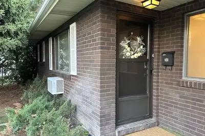 Image de Cozy Corner at College Center of Town Sleeps 4