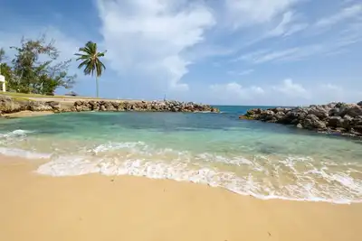 Image de Jamaica Time - Driftwood - SeaPalms - 3br/3ba Condo Ocho Rios - Beach Front/Pool