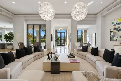 Image de Private Haven in Gated Community | Modern Luxury | Ideal Location | Extended Stays Welcome