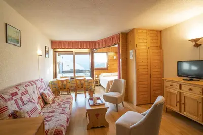 Image de Studio pour 4 pers avec balcon exposé sud, parking couvert, Wifi, proche télésiège et navettes